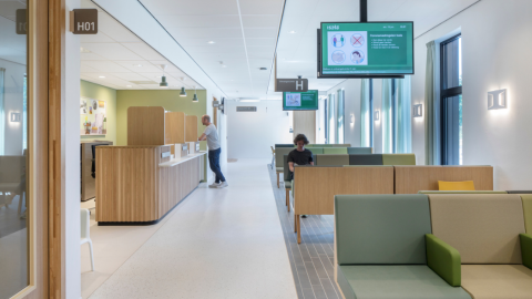 Wachtkamer informatie systeem in Isala Ziekenhuis